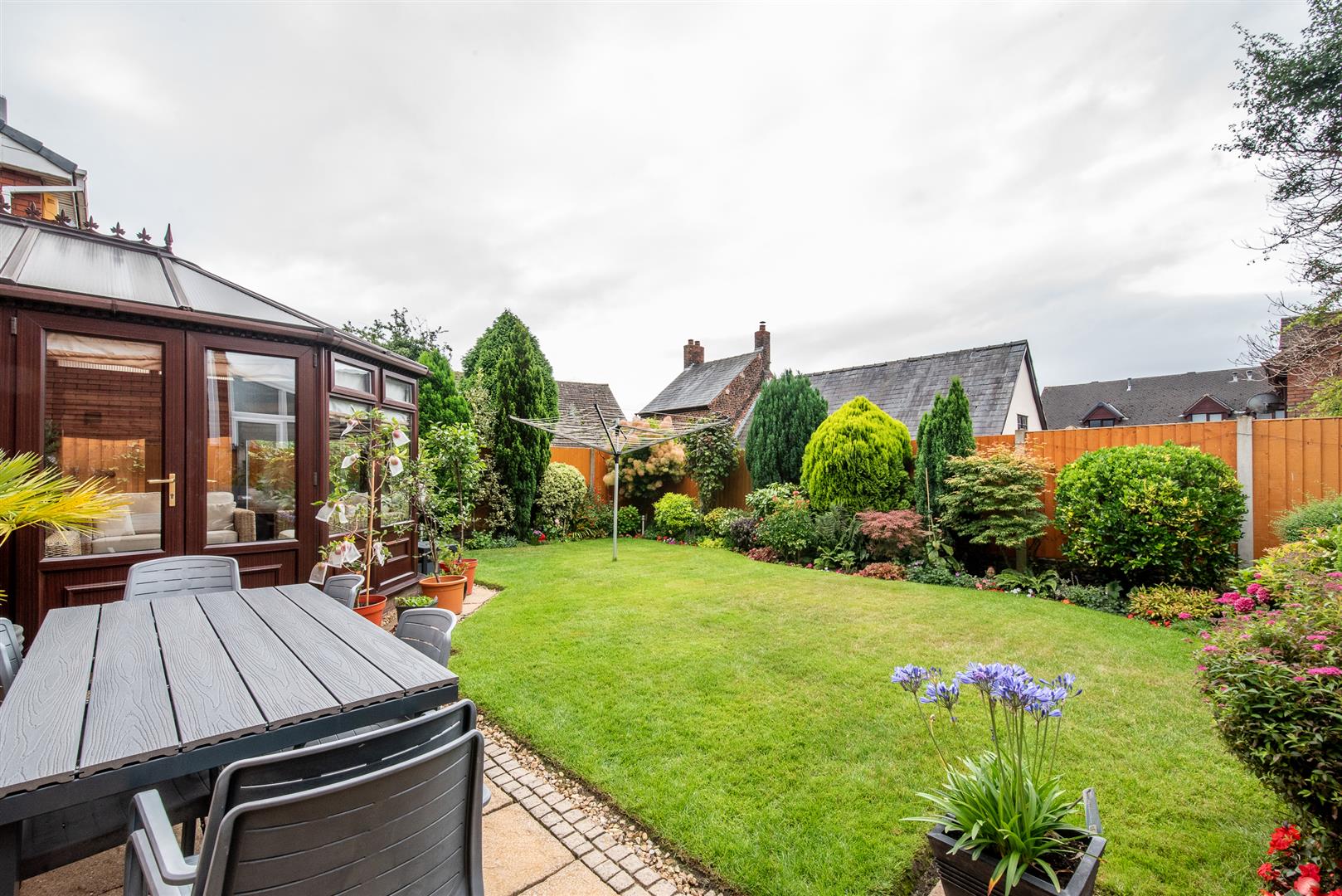 4 bed property in North Grove, Preston